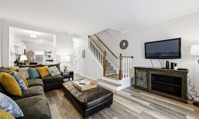 Lockerbie Square House | The Lockerbie Townhouse is conveintly located to all things downtown Indy