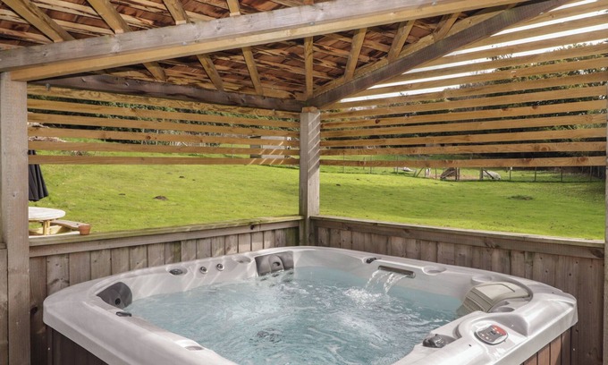 Bridgend Cottage | THE LODGE, pet friendly, country holiday cottage in Tondu