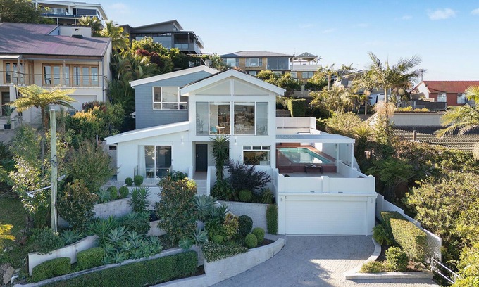 Coffs Harbour Apartment | The Lookout Lounge | 5BR Coastal Home with Pool and Stunning Views