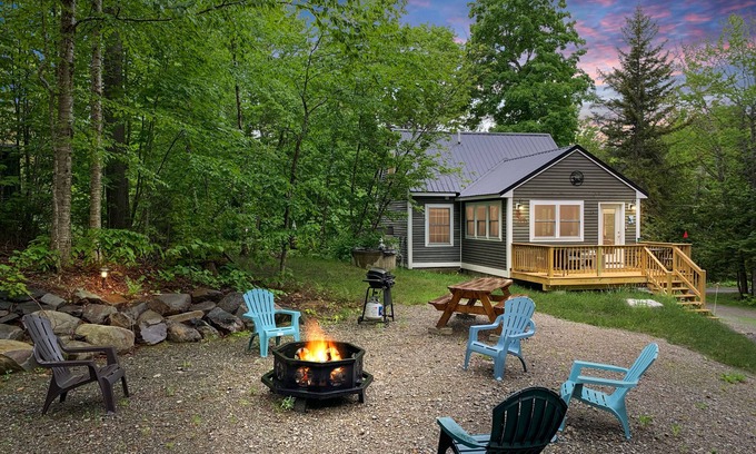 Greenville Cabin | The Loon's Nest (Close to Moosehead Lake!)