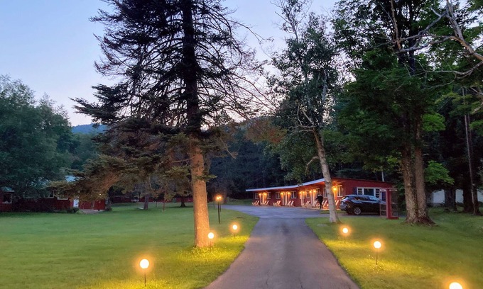 Indian Lake Hotel | The Lorca ADK Motel Room 8 - two beds