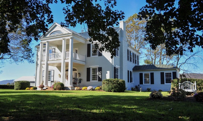 Swoope House | The Manor at Hunter Ridge Estate