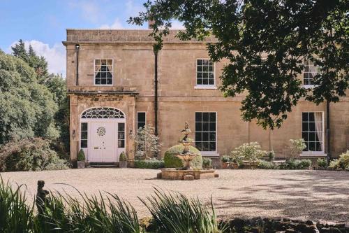 Radstock Villa | The Manor Holcombe Luxury House Pool & Hot-tub