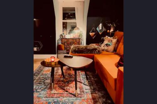 Frognal and Fitzjohns Apartment | The Maple Retreat - Hampstead