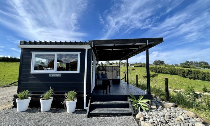 Katikati Cabin | The Master's Chambers Katikati