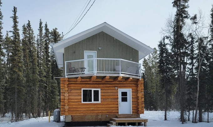 Whitehorse Cabin | The Meadow Cabin. Enjoy the Northern Lights from your bed or balcany.