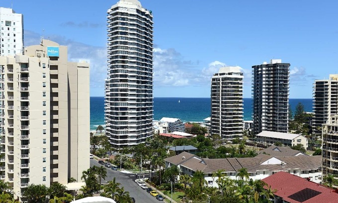 Main Beach Apartment | The Meriton on Main Beach