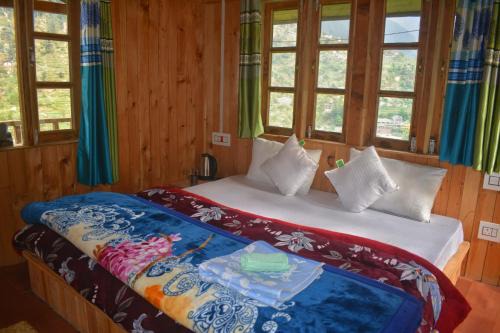 Banjar House | The Midhimalayan Jibhi