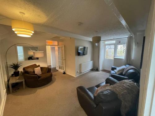 Camelford House | The Mill Leat and Grain Store Annex sleeps 8