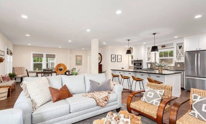 Fayetteville House | The Mission Rock House - DT Fayetteville