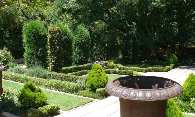 Lanseria Bed & Breakfast | The Moon and Sixpence Garden Guest House