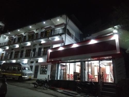 Guptkashi Hotel | The Mrityunjaya Palace Guptakashi