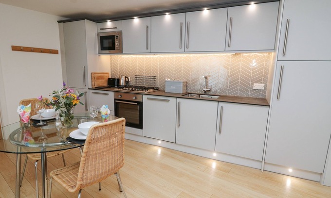 Tenby Cottage | The Mushroom House