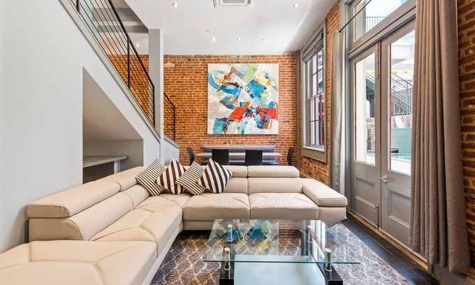 Central Business District Apartment | The Natchez