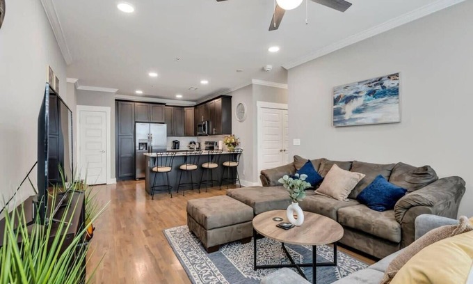 The Nations Condo | The Nations Gem | Walkable & Easy DT Access