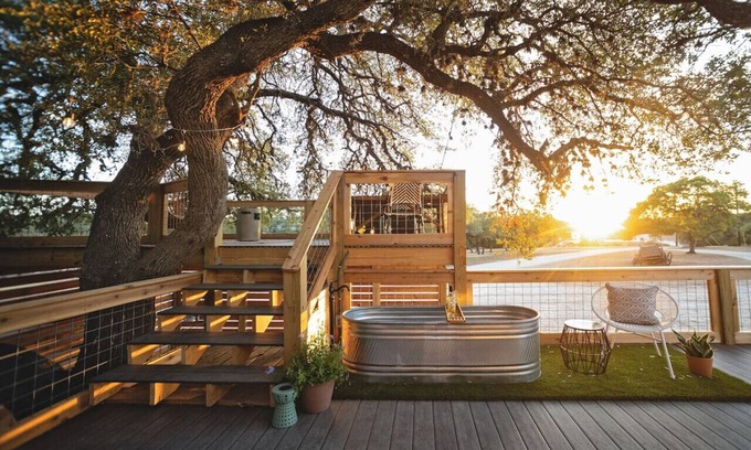 Dripping Springs RV Rental | The Nest, at Wanderin’ Star Farms