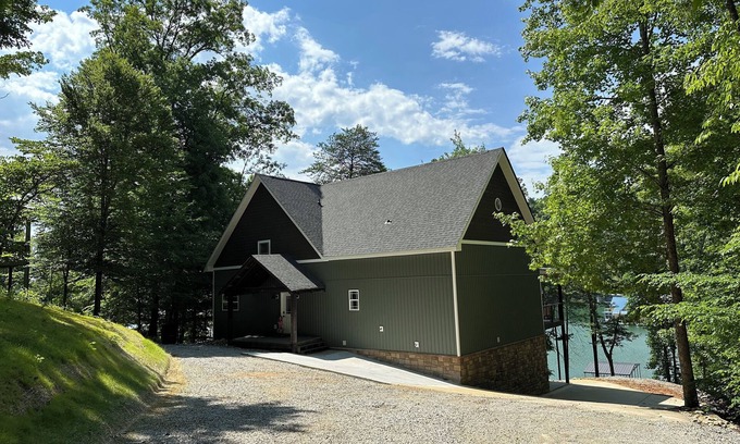 Big Creek House | The Nest. With a Waterslide!