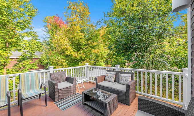 Cherry Valley House | The Nuthatch - 5 Farm View