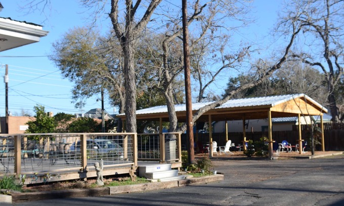 La Grange Hotel | The Oak Motel