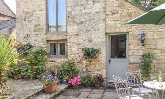 Cheltenham Cottage | THE OLD CIDER HOUSE, character holiday cottage in Prestbury