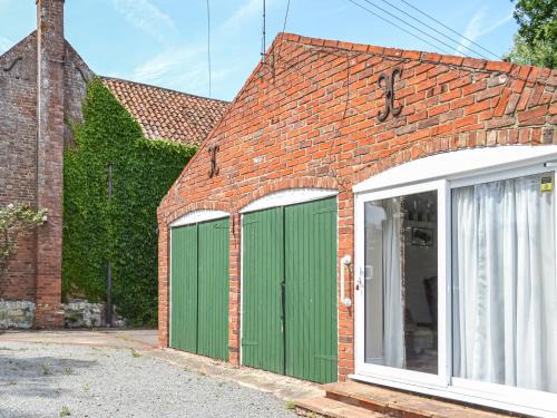 Louth House | The Old Farm Cottage