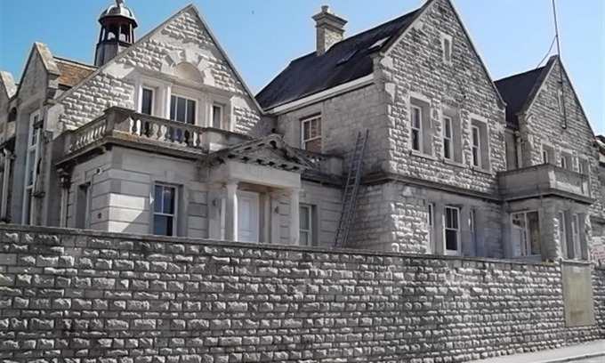Portland House | The Old Portland Courthouse