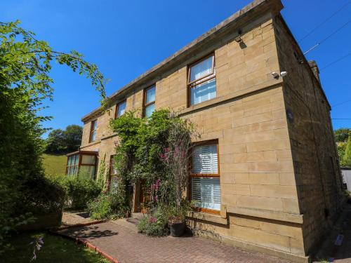 Holmfirth House | The Old Post Office - Pet Friendly Group Stays in Holmfirth