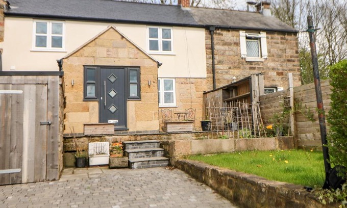 Holestone Moor House | The Old Stables