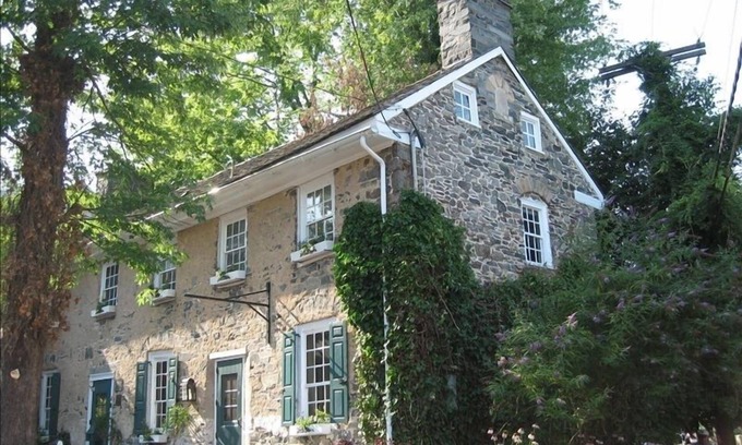 New Hope House | The Oldest Stone Home in New Hope, Pa. Built in 1743