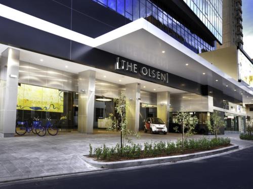 South Yarra Hotel | The Olsen Melbourne Art Series