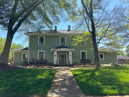 Shelby Bed & Breakfast | The Opal and West House