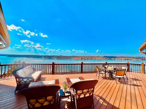 Osage Beach House | The Overlook At Cedar Point