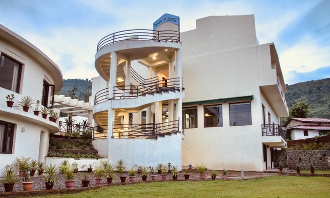 Bhagtpura Hotel | The Palm Resort-Luxuria
