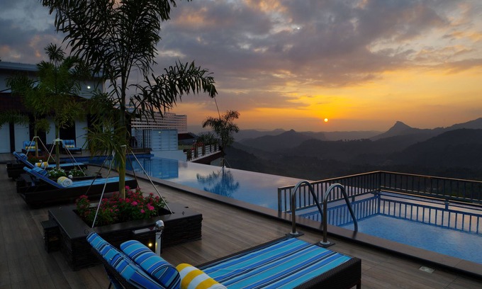 Devikolam Hotel | The Panoramic Getaway