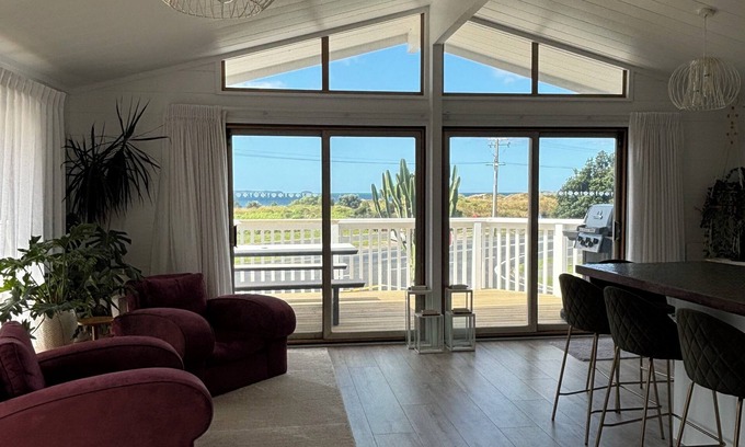 Papamoa Beach House | The Pap Beach Bach - Pet Friendly 🐶