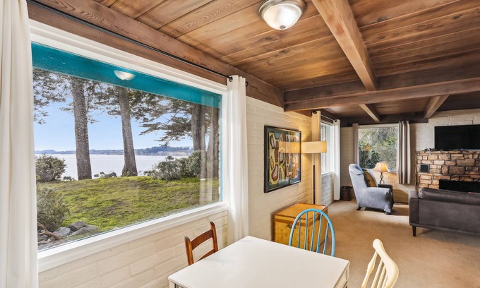 Aptos House | The Paradise Called Seacliff | Oceanview Retreat Near Seacliff State Beach