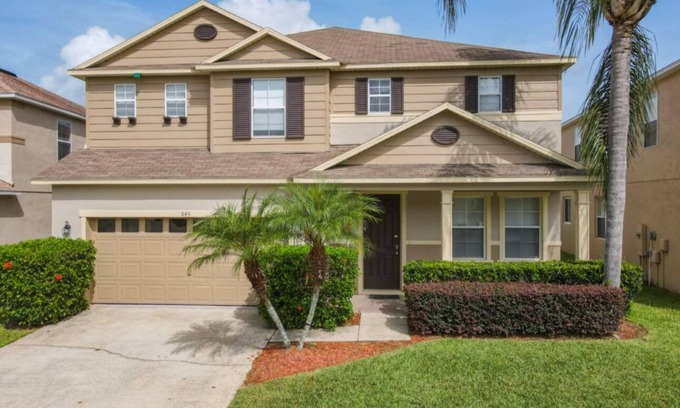 Legacy Park Villa | The Perfect Getaway Starts Here!