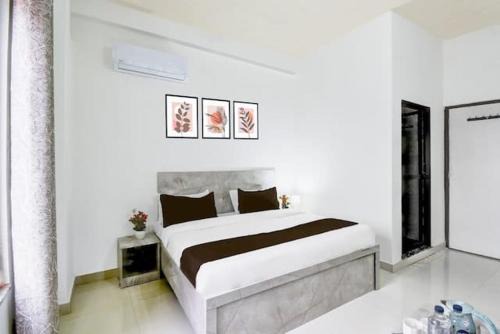 Tagore Nagar Hotel | The Petra