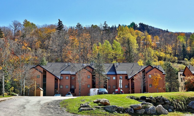 Killington Condo | The Pico Escape: 3br/2ba Ski On/ski Off At Pico Mountain. Close To Killington. 3 Bedroom Condo