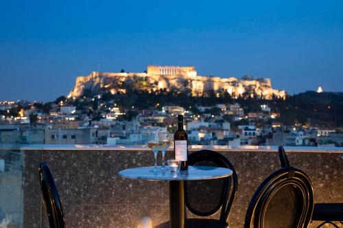 Psirri Apartment | The Pinnacle Athens