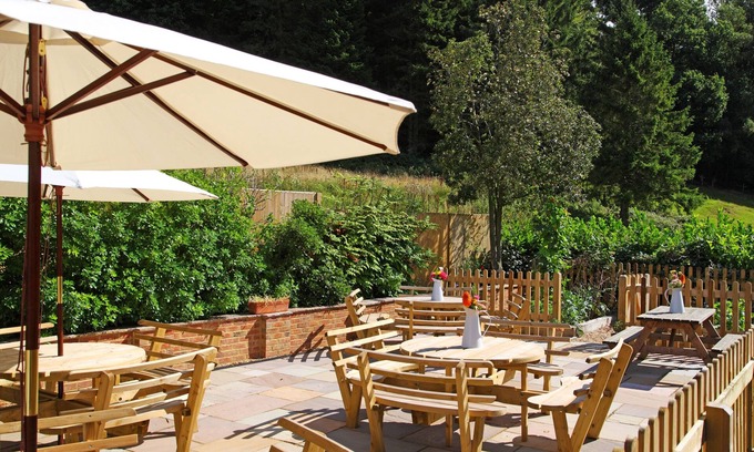 Capel Hotel | The Plough Inn