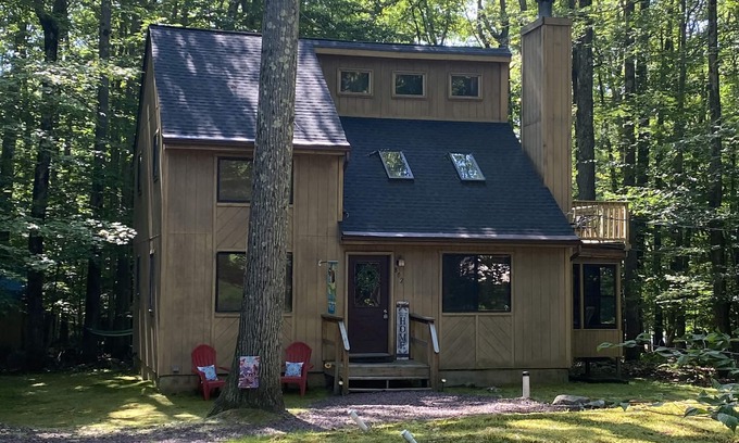 Locust Lake Village House | The Poconos are calling- Locust Lakes private gem.Near JFBB, casinos & outlets