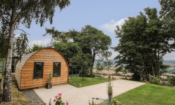 Halfway House Cottage | THE POD, pet friendly, character holiday cottage in Minsterley