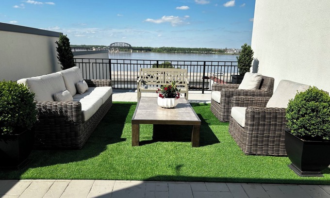 West Main Historic District Condo | The PRES@The 713! Penthouse Suite with private rooftop patio, on Bourbon Trail!