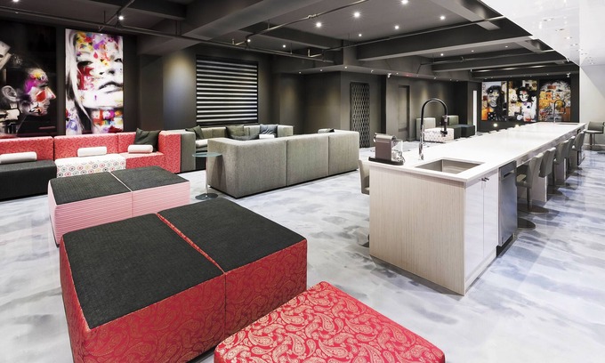 Downtown Montreal Apartment | THE PRESIDENTIAL LOFT | Holland Hotel