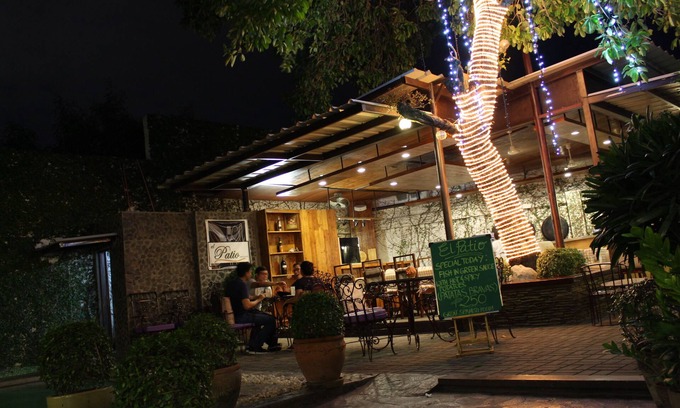 Paranaque Bed & Breakfast | The Purple Tree Bed & Breakfast