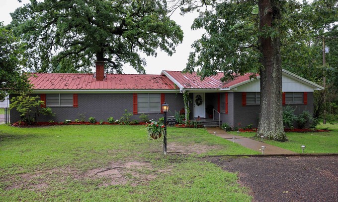 Jefferson House | The Ranch House at Lake O' the Pines