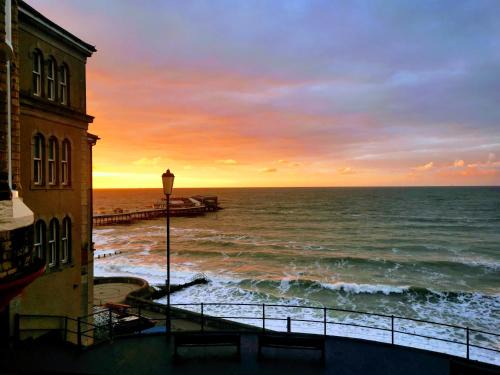 Cromer Hotel | The Red Lion Hotel
