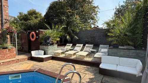 Blaenavon House | The Retreat at Little Oaks, Blaenavon