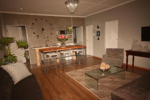 Kimberley House | The Retreat Guesthouse